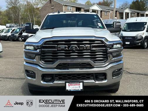 Bright White Clearcoat 2026 RAM 3500 Tradesman Crew Cab 4x4 8' Box
