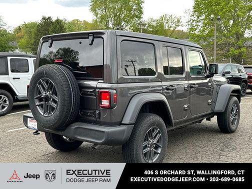 Granite Crystal Metallic Clearcoat 2026 Jeep Wrangler Sport S
