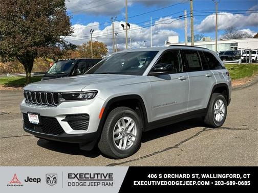 2025 Jeep Grand Cherokee Laredo