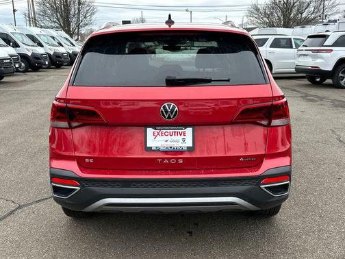 2024 Volkswagen Taos 1.5T SE