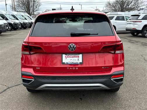 2024 Volkswagen Taos 1.5T SE