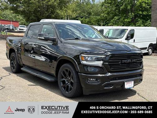Diamond Black Crystal Pearlcoat 2022 RAM 1500 Laramie