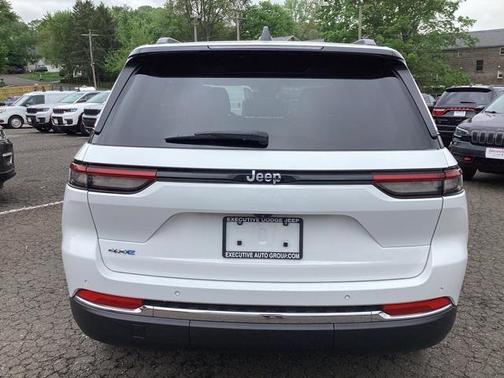 2023 Jeep Grand Cherokee 4xe Base