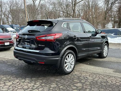 2022 Nissan Rogue Sport SV