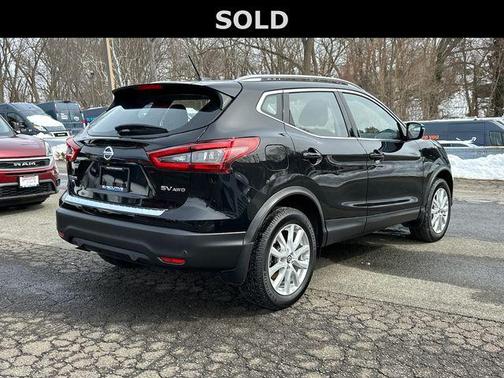 2022 Nissan Rogue Sport SV