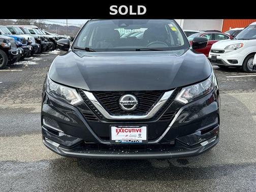 2022 Nissan Rogue Sport SV