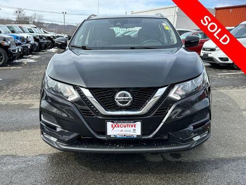 2022 Nissan Rogue Sport SV