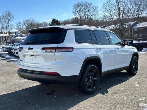 2022 Jeep Grand Cherokee L Altitude