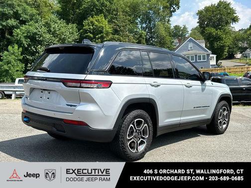 Silver Zynith 2023 Jeep Grand Cherokee 4xe Trailhawk