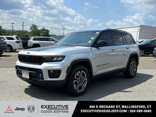 Silver Zynith 2023 Jeep Grand Cherokee 4xe Trailhawk