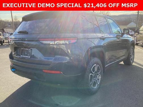 2023 Jeep Grand Cherokee 4xe Trailhawk