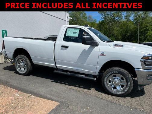 2025 RAM 3500 Tradesman Regular Cab 4x4 8' Box