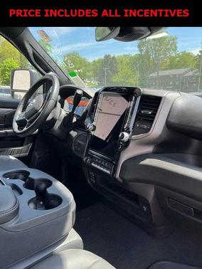 2025 RAM 3500 Tradesman Regular Cab 4x4 8' Box