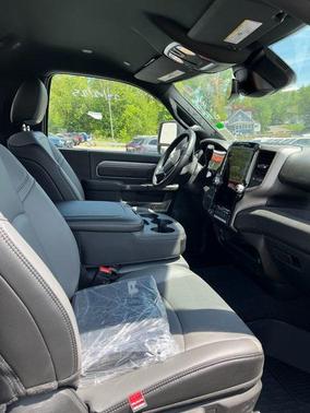 2025 RAM 3500 Tradesman Regular Cab 4x4 8' Box