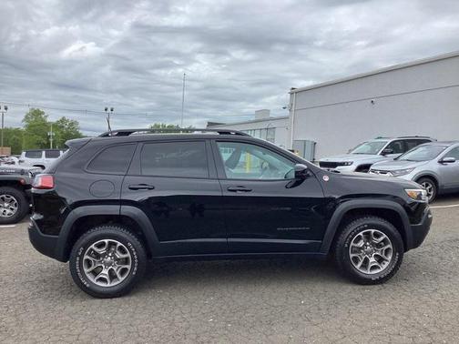 2022 Jeep Cherokee Trailhawk
