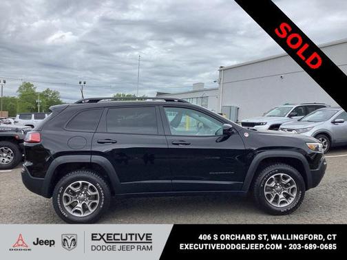 2022 Jeep Cherokee Trailhawk