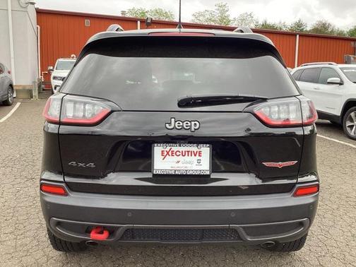 2022 Jeep Cherokee Trailhawk
