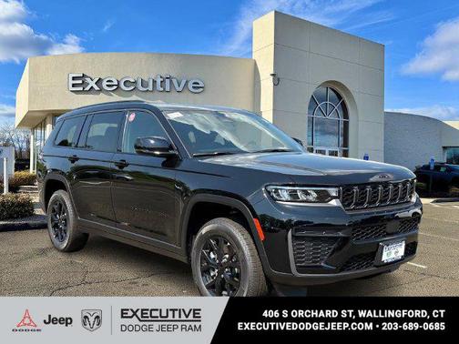 Diamond Black Crystal Pearlcoat 2026 Jeep Grand Cherokee L Altitude