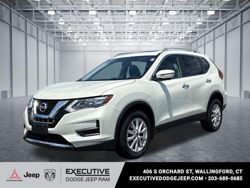 Pearl White 2017 Nissan Rogue SV