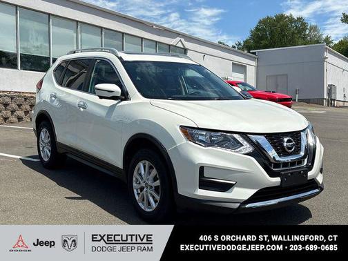 Pearl White 2017 Nissan Rogue SV