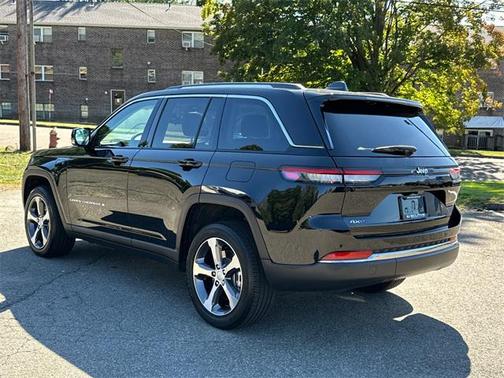 2023 Jeep Grand Cherokee 4xe Base