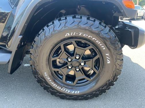 2021 Jeep Gladiator Willys 4x4
