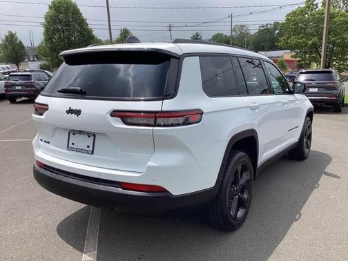 2022 Jeep Grand Cherokee L Altitude