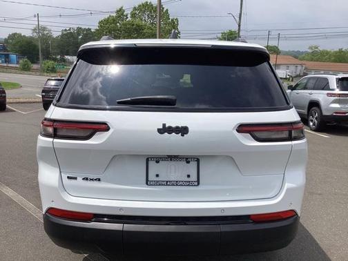 2022 Jeep Grand Cherokee L Altitude