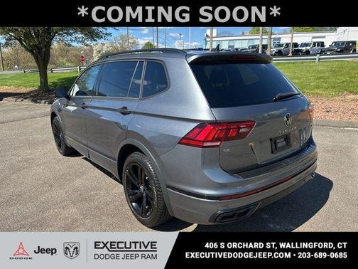Platinum Gray Metallic 2023 Volkswagen Tiguan 2.0T SE R-Line Black 4MOTION