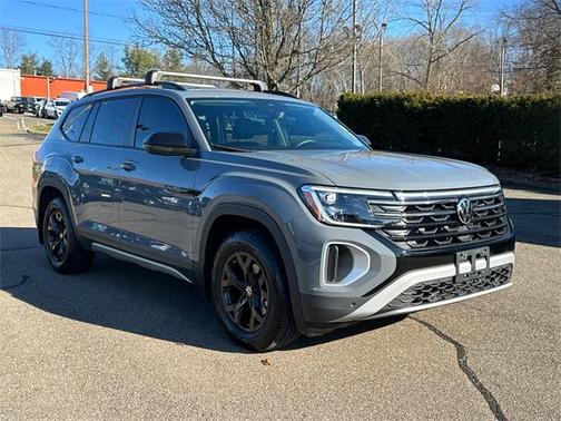 2025 Volkswagen Atlas 2.0T Peak Edition