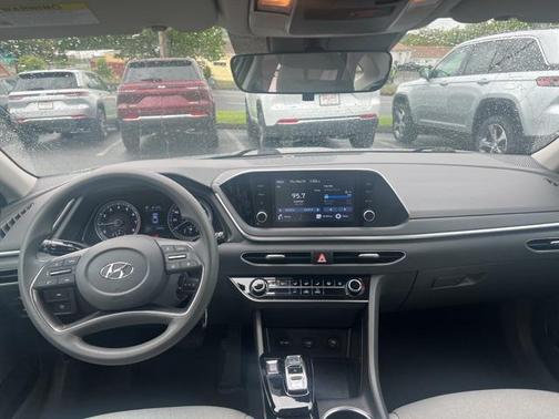 2020 Hyundai SONATA SE