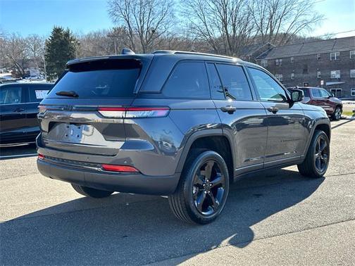2025 Jeep Grand Cherokee Altitude