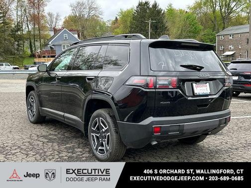 Diamond Black Crystal Pearlcoat 2026 Jeep Cherokee Limited
