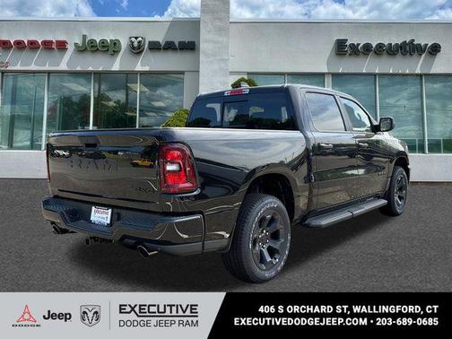 Diamond Black Crystal Pearlcoat 2026 RAM 1500 Express