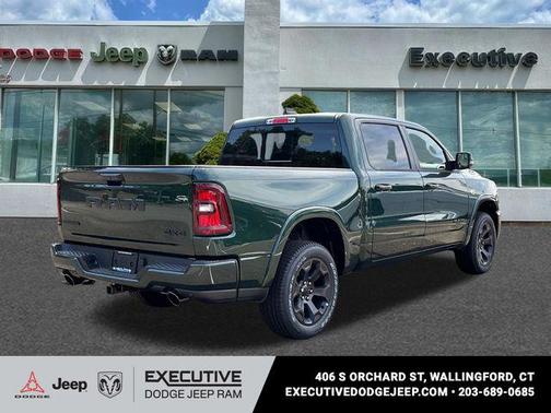 Serrano Green Metallic 2026 RAM 1500 Big Horn/Lone Star