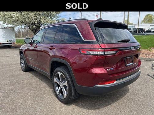 Velvet Red Pearlcoat 2024 Jeep Grand Cherokee 4xe Base