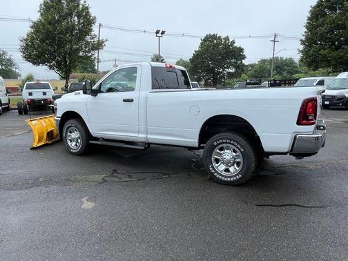 2025 RAM 2500 Tradesman Regular Cab 4x4 8' Box