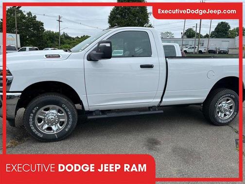 2025 RAM 2500 Tradesman Regular Cab 4x4 8' Box