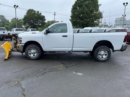 2025 RAM 2500 Tradesman Regular Cab 4x4 8' Box