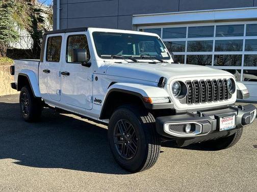 2026 Jeep Gladiator Sport S