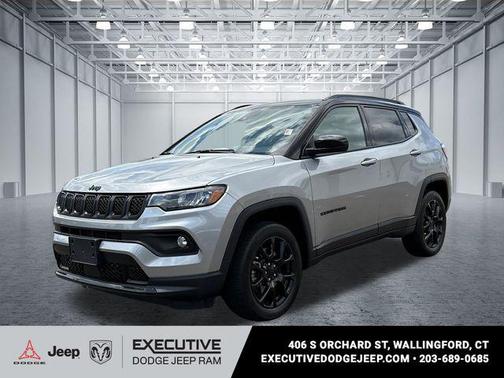 Billet Silver Metallic Clearcoat 2023 Jeep Compass Latitude