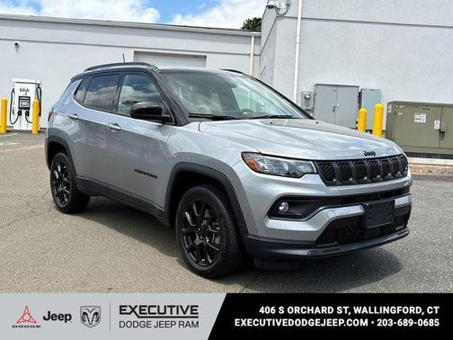 Billet Silver Metallic Clearcoat 2023 Jeep Compass Latitude