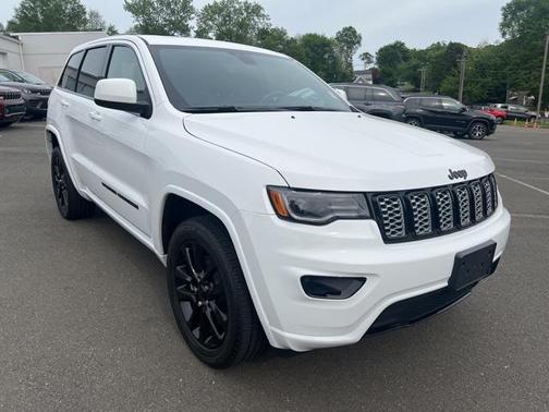 2022 Jeep Grand Cherokee Laredo