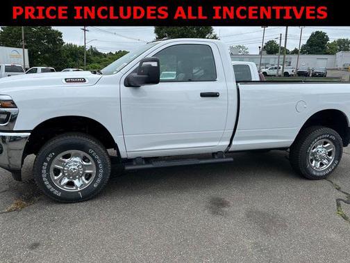 2025 RAM 2500 Tradesman Regular Cab 4x4 8' Box