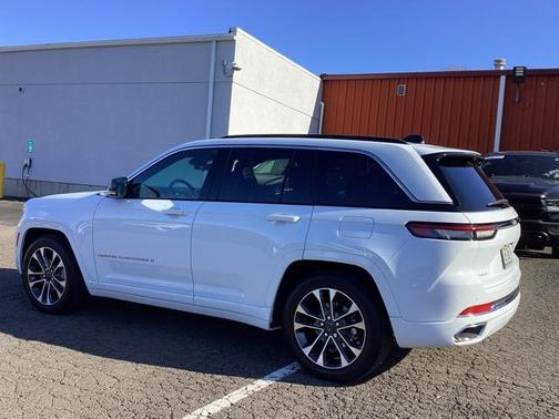2025 Jeep Grand Cherokee Overland