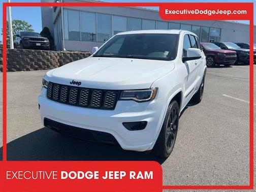 2022 Jeep Grand Cherokee Laredo
