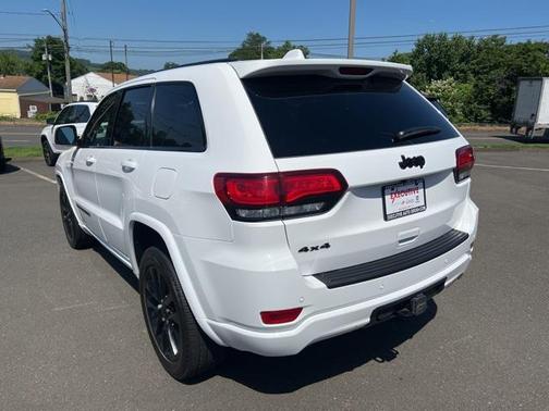 2022 Jeep Grand Cherokee Laredo