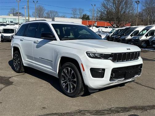 2022 Jeep Grand Cherokee Overland