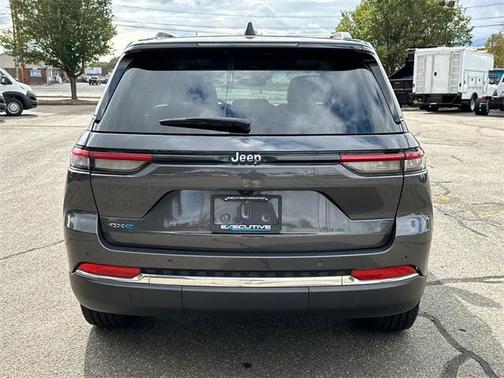 2023 Jeep Grand Cherokee 4xe Base