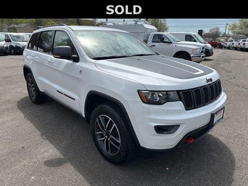 Bright White Clearcoat 2021 Jeep Grand Cherokee Trailhawk